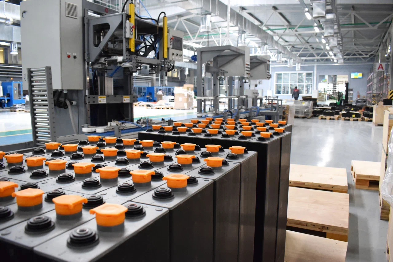 1AK-GROUP Expands PzS Traction Battery Production: Full Cycle of 2V Cells and Battery Assembly - 4